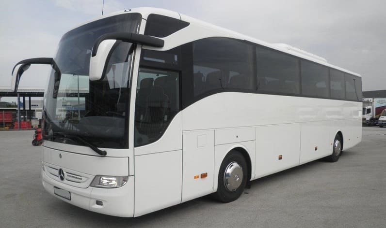 Bus operator in Tábor